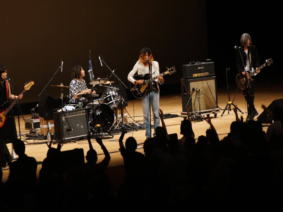 出演バンドのステージ(「楽器を楽しむ日」過去開催の様子)