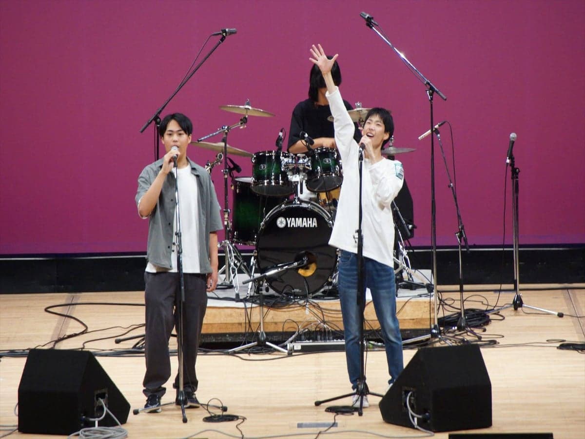ステージ出演グループの演奏(「楽器を楽しむ日」過去開催の様子)