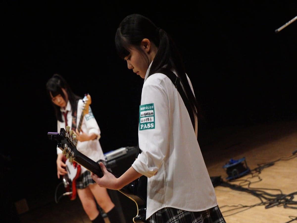 JABBERLOOP のステージライブ(「楽器を楽しむ日」過去開催の様子)