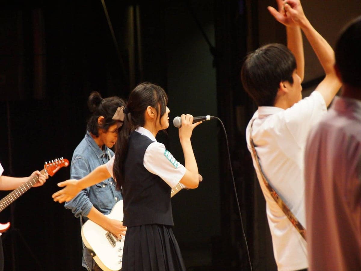 JABBERLOOP のステージライブ(「楽器を楽しむ日」過去開催の様子)