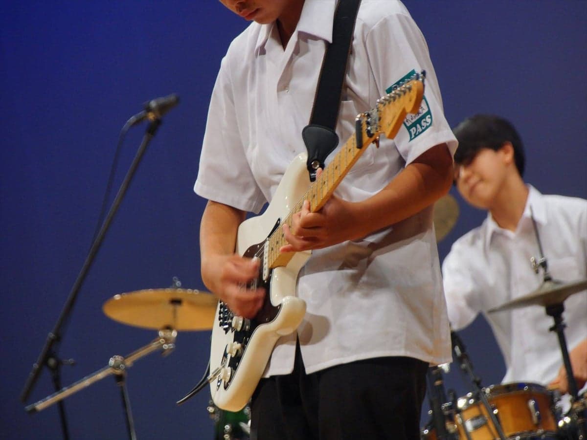 JABBERLOOP のステージライブ(「楽器を楽しむ日」過去開催の様子)