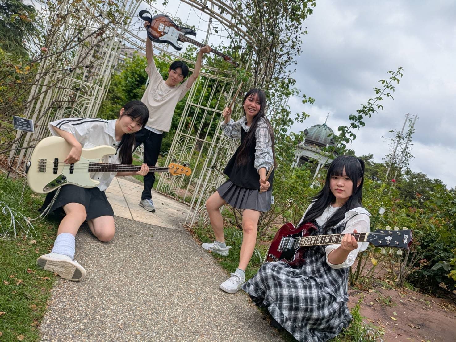 東海学園高等学校「空物語」のバンド写真
